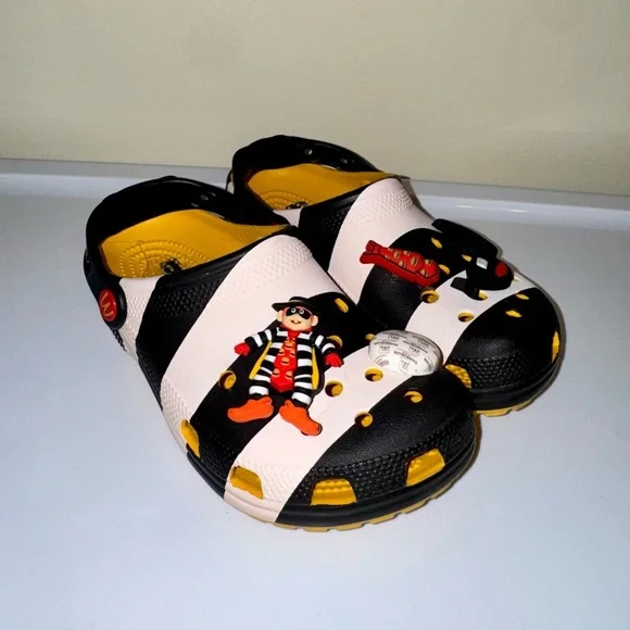 CROCS McDonald's Hamburglar Themed Crocs Size 7 - Picture 1 of 8